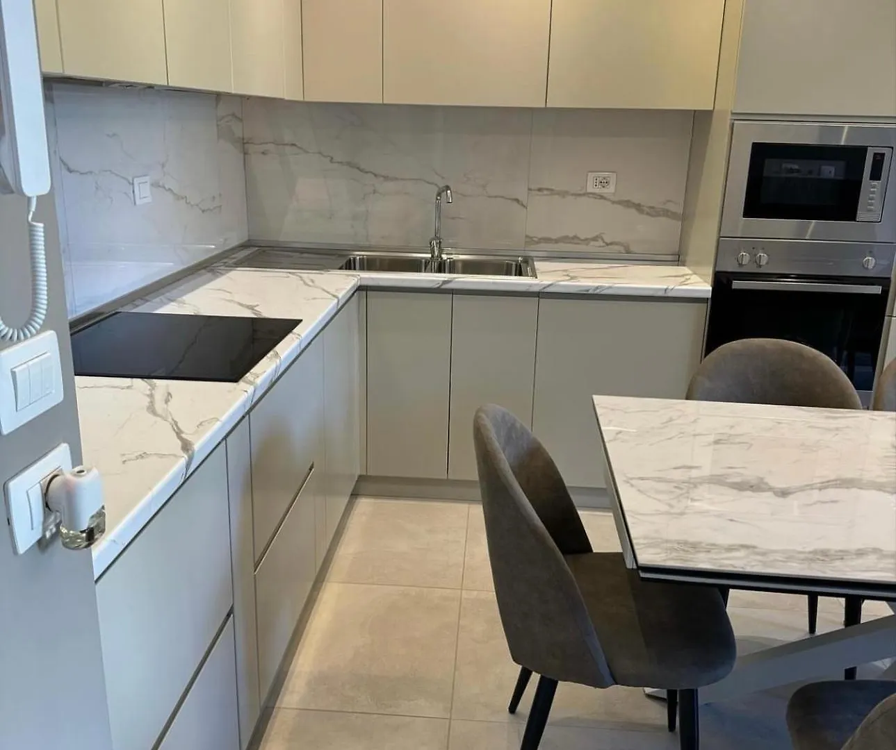 Apartament Vala Mar ドゥラス